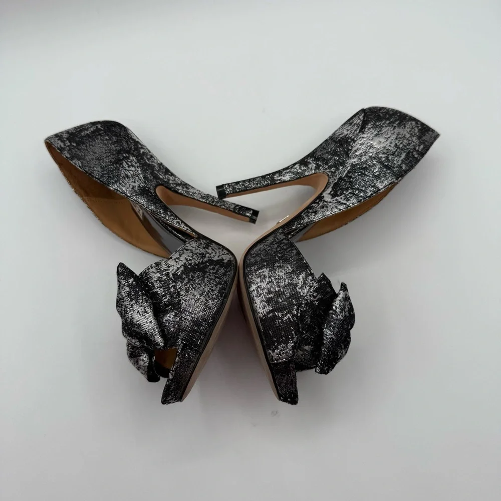 Badgley Mischka Platform Peep Toes Metallic Silver-Black Bow Heels Size 7.5 M - Picture 11 of 16